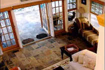 Đại kỵ cửa nhà khiến công việc làm ăn thua lỗ, đau ốm triền miên