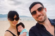 Siêu mẫu Hà Anh: Vẫn làm bạn với người cũ, coi chồng là số một