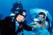 Video: Đám cưới dưới đáy biển quy mô lớn nhất thế giới ở Thái Lan