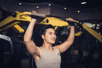 Nghi ngờ bạn trai hay mặc đồ hồng, thích tập gym là gay