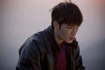 "Lái máy bay bà già", "phi công" bị gia đình từ mặt