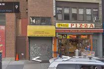 Trong lúc đợi mua pizza, hai thanh niên tranh thủ đi cướp