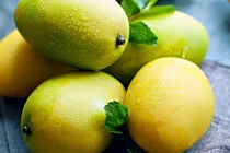 Dân buôn tiết lộ bí kíp chọn xoài, quả nào cũng đều ngọt lịm