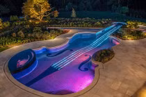 Tròn mắt trước những bể bơi ấn tượng và lạ lùng nhất thế giới