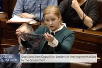 Phiên tòa dùng quần lót làm bằng chứng bênh vực kẻ cưỡng hiếp