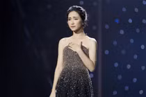 Sợ đêm nhạc của Hoà Minzy ế ẩm, bạn trai thiếu gia vung tiền chơi lớn