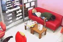 Vợ ngỡ ngàng khi biết chân tướng tình địch của chồng