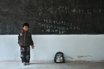 Hơn 9 triệu trẻ em Trung Quốc có cha mẹ nhưng vẫn “mồ côi”