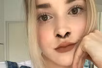 Dân mạng thế giới "phát hoảng" với trào lưu gắn lông mũi