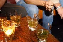 Uống rượu làm tăng nguy cơ ung thư