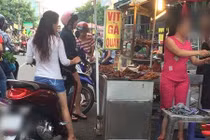 Hiểm họa khôn lường từ món thịt "xông khói" trên vỉa hè