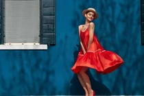 Video: Chán Venice chật chội, ghé thăm đảo cầu vồng đẹp mê hồn của Italy