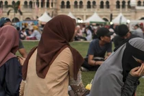 Bé gái 11 tuổi bị ép gả làm vợ ba cho thương nhân 41 tuổi 