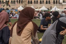 Bé gái 11 tuổi bị ép gả làm vợ ba cho thương nhân 41 tuổi 