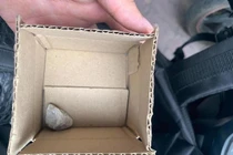 Mua Iphone nhận về cục gạch