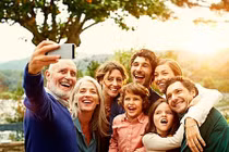 Bạn nên làm những điều này cho cha mẹ trước khi quá muộn