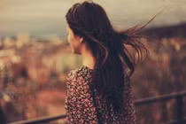 Ngày giỗ của chị, cũng là ngày mà anh cưới người con gái khác