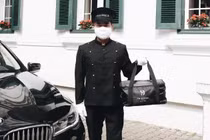 Khách sạn 5 sao đồng loạt giao món ăn tận nhà