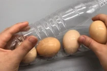 Cho 2 chai nước vào giặt cùng áo quần, bạn sẽ thấy sự khác biệt