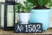 Năm mới sang, tân trang lại số nhà để “mát mặt” với hàng xóm