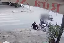  Video: Pha bẻ lái "điên đầu" của hai cô gái