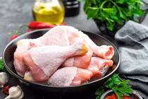 Nhân viên tiết lộ sự thật về những chiếc đùi gà trong siêu thị