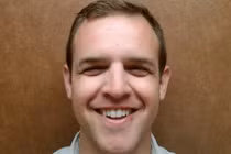 Hành khách thoát y la hét trên máy bay