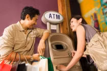 Yêu phải chàng đào mỏ, cô gái bị rút sạch ví mới giật mình xin tư vấn