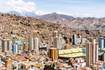 Video: Người dân sử dụng cáp treo đi mua sắm ở thủ đô cao nhất thế giới