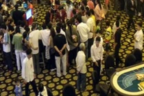 Năm Cam (Kỳ 14): Sòng bạc bị tố giác, mua chuộc quan chức