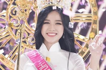 Chiều cao của Hoa hậu Đỗ Thị Hà bỗng dưng tăng lên 3cm trong một tháng