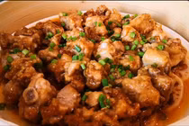 Video: Ngó sen hấp sườn heo cho hội lười nấu ăn