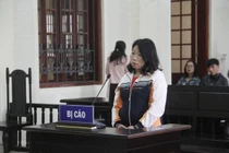 Bảo em họ 14 tuổi sang Trung Quốc trông trẻ rồi bán làm vợ