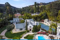 Nữ hoàng nhạc pop Madonna thuê biệt thự 120.000 USD/tháng