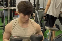 Võ Tấn Phát bị nửa showbiz "cà khịa" khi khoe body