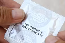 Mẹo nhận biết bao cao su bị "lỗi kỹ thuật"