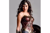 Nữ thần chiến binh “Wonder Woman” là ước mơ của bao đấng mày râu