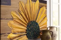 Góc bếp đẹp như bước ra từ trong tranh nhờ hoa hướng dương