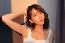 Vẻ đẹp gợi cảm, đầy sức sống như thiếu nữ đôi mươi của Min