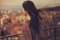 Nhìn bộ mặt thất thần của chồng cũ, tôi hả hê vì đã trả thù được anh ta