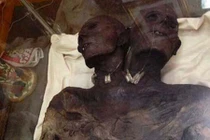 Truyền thuyết về người khổng lồ hai đầu