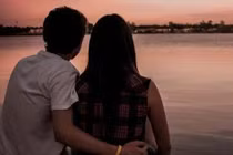 Cô vợ cưới 10 năm mới biết mình bị chồng lừa