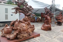Tận thấy bộ ba tượng phật bằng gỗ quý giá gần 3 tỷ đồng