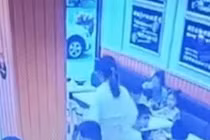 Video: Thai phụ tạt đồ ăn nóng vào em bé một tuổi vì làm ồn