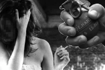 Bi kịch của người phụ nữ đẹp bị gã giang hồ cưỡng tình bằng... lựu đạn