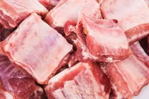 Nếu thấy sườn heo có 3 dấu hiệu này tuyệt đối không nên mua