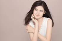 Lần đầu lộ diện bạn trai siêu tâm lý của Á hậu Thùy Dung