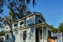 Đời sống cách ly trong ngôi nhà tí hon 25 m2 ở Mỹ