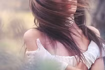 "Vết trượt" của gái xinh từ nạn nhân thành kẻ buôn người