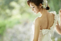 Bố vợ đến mượn tiền chữa bệnh, chồng nói một câu khiến tôi đau đớn